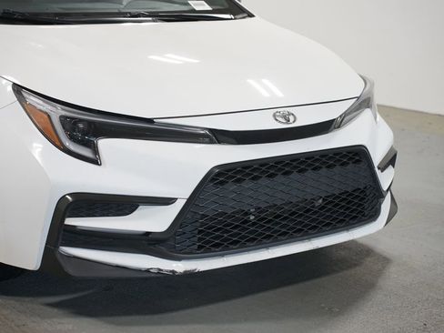 Used 2024 Toyota Corolla SE FWD image 4