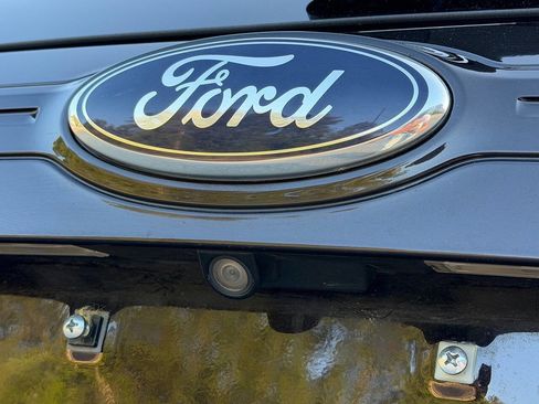 Used 2014 Ford Edge SEL w/ Driver Entry Package AWD/4WD image 19