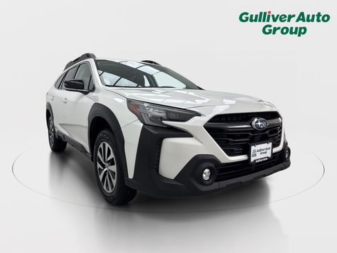 Used 2024 Subaru Outback Premium AWD/4WD image 13