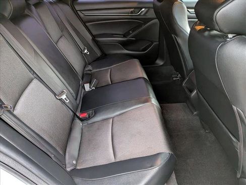 Used 2018 Honda Accord Sport image 18