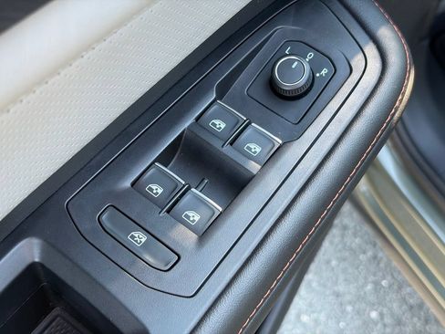 Used 2024 Volkswagen Atlas Peak Edition SEL AWD/4WD image 13