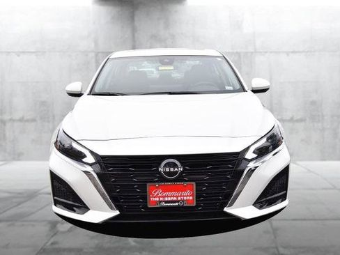 Certified 2025 Nissan Altima 2.5 SL image 4