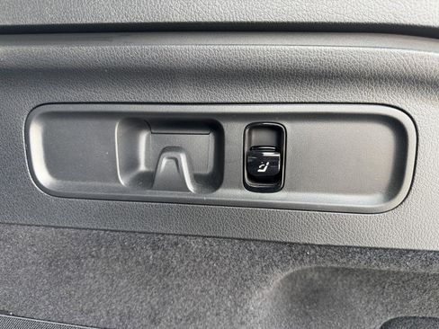 Certified 2026 Mercedes-Benz GLC 300 image 24