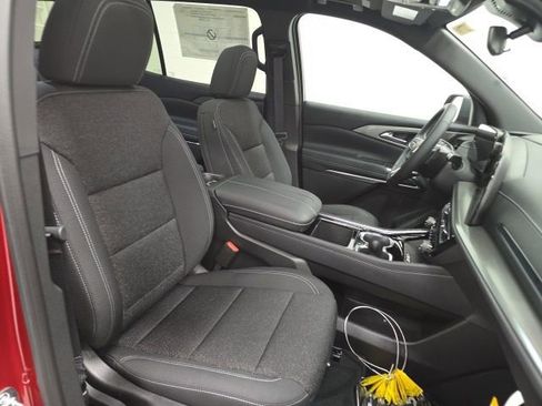 New 2026 Chevrolet Traverse LT w/ Sun and Wheel Package FWD image 26