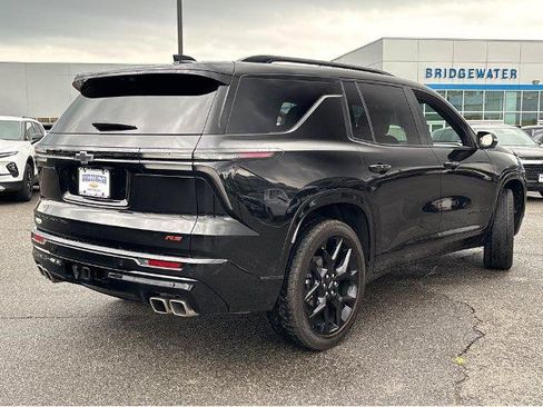 Used 2024 Chevrolet Traverse RS w/ LPO, Floor Liner Package AWD/4WD image 10