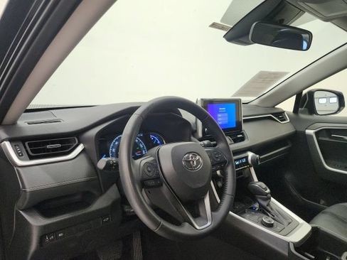 Used 2025 Toyota RAV4 XLE Premium AWD/4WD image 12