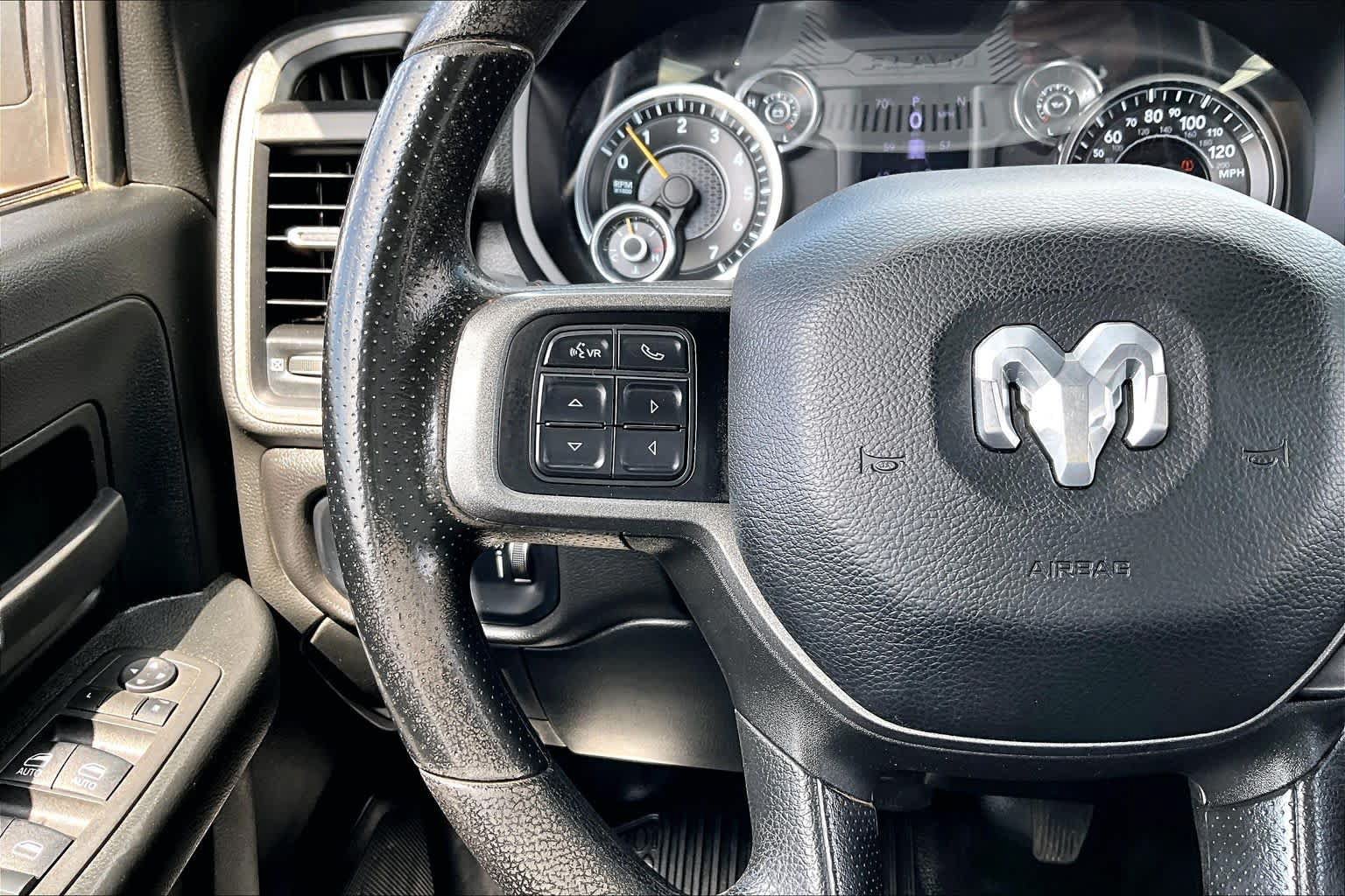 Used 2022 RAM 2500 Tradesman w/ Chrome Appearance Group AWD/4WD image 24