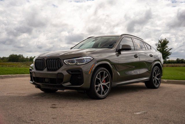 Used 2022 BMW X6 xDrive40i AWD/4WD image 3