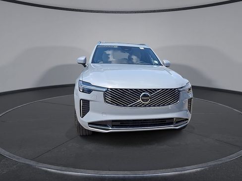 Certified 2026 Volvo XC90 B6 Plus AWD/4WD image 4