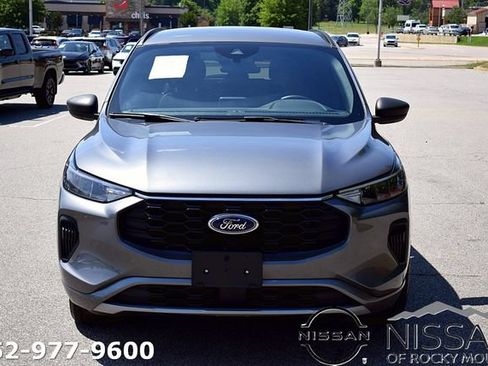 Used 2024 Ford Escape ST-Line AWD/4WD image 2