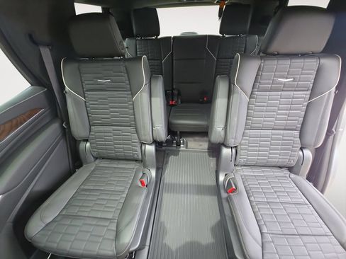 Used 2023 Cadillac Escalade Sport Platinum w/ LPO, ONYX Package AWD/4WD image 13