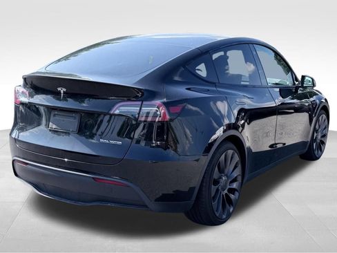 Used 2023 Tesla Model Y Performance AWD/4WD image 3