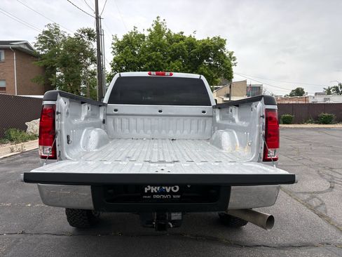 Used 2013 GMC Sierra 2500 SLE w/ SLE Preferred Package AWD/4WD image 8