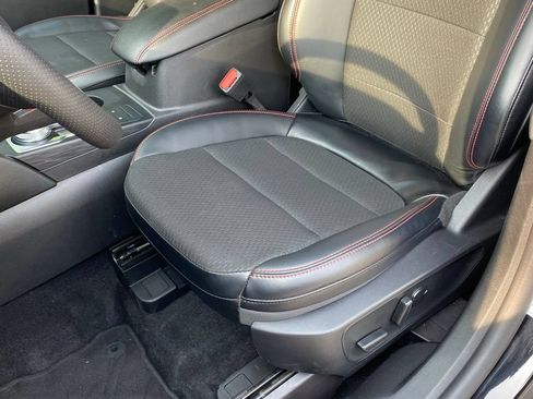 Used 2025 Ford Escape ST-Line AWD/4WD image 25
