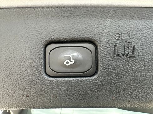 Used 2022 Ford Edge Titanium w/ Equipment Group 301A image 37