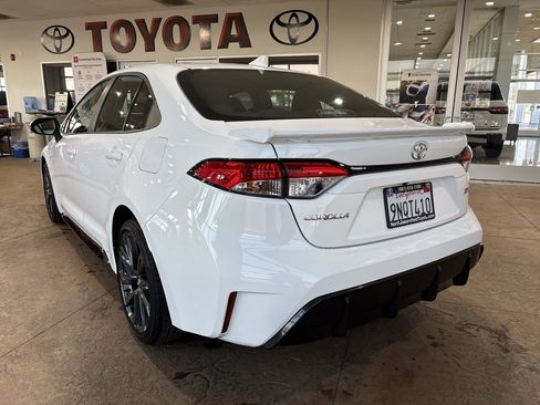 Certified 2025 Toyota Corolla SE w/ Convenience Package image 8
