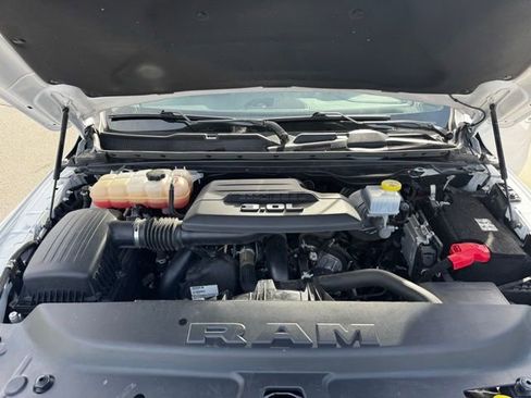 Used 2021 RAM 1500 Laramie AWD/4WD image 32