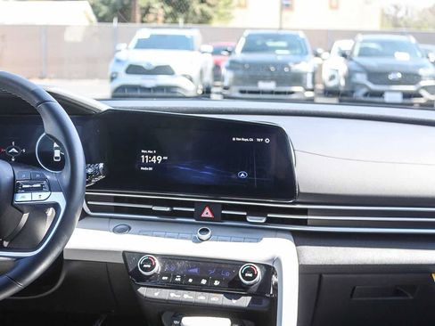 Certified 2023 Hyundai Elantra Limited image 18