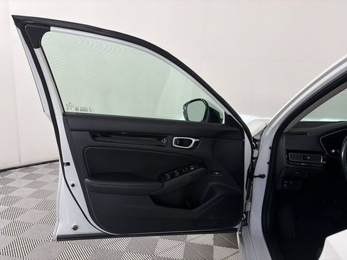 Used 2024 Honda Civic Touring image 10