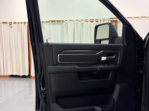 New 2026 RAM 2500 Big Horn AWD/4WD image 18