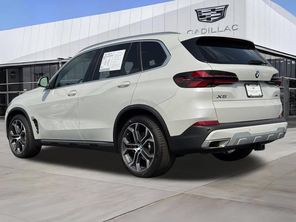 Used 2024 BMW X5 xDrive40i w/ Parking Assistance Package AWD/4WD image 5