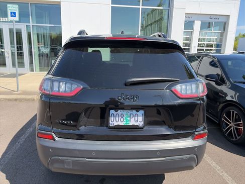 Used 2023 Jeep Cherokee Altitude Lux w/ Lux Elite Package AWD/4WD image 4