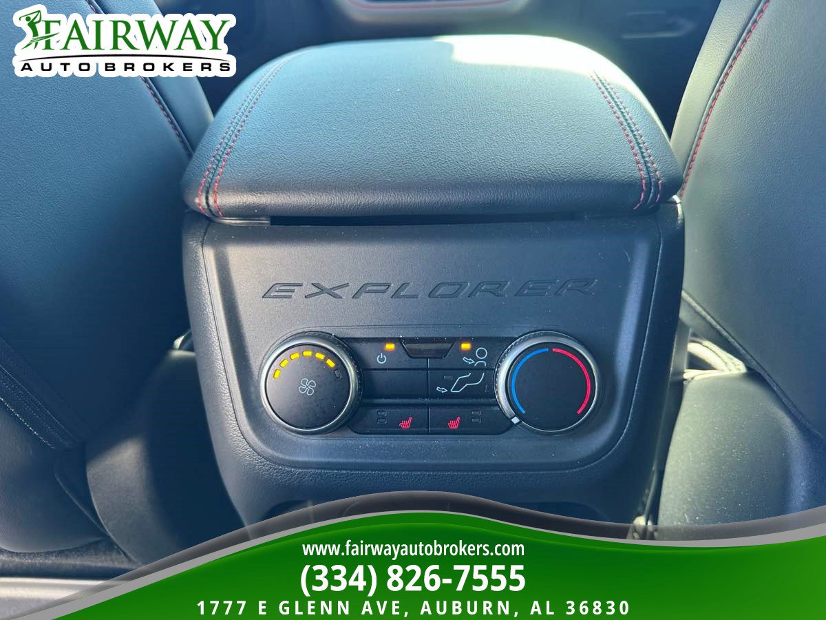 Used 2025 Ford Explorer ST w/ Sun And Sound Package AWD/4WD image 28