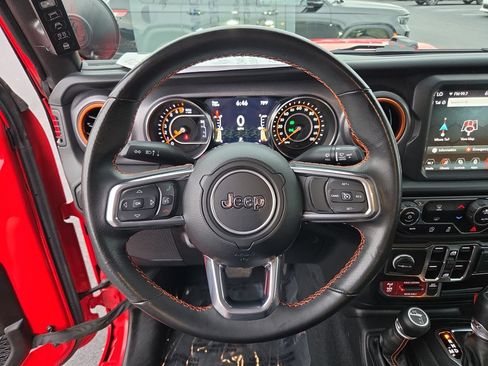Used 2023 Jeep Gladiator Mojave AWD/4WD image 19