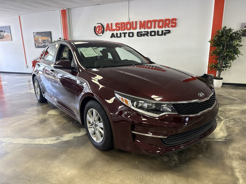Used 2016 Kia Optima LX w/ LX Convenience Package FWD image 1