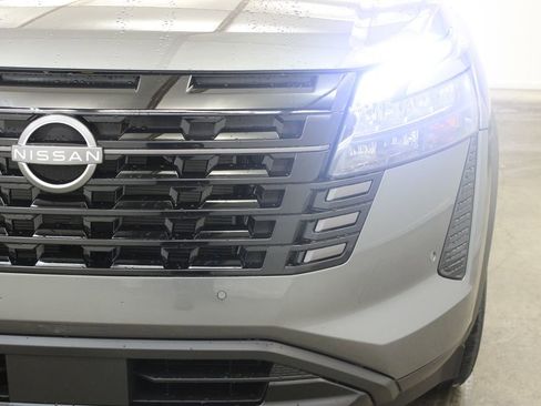 New 2026 Nissan Pathfinder SV FWD image 8