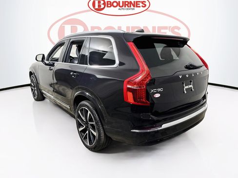 Used 2024 Volvo XC90 B5 Plus w/ Protection Package AWD/4WD image 9