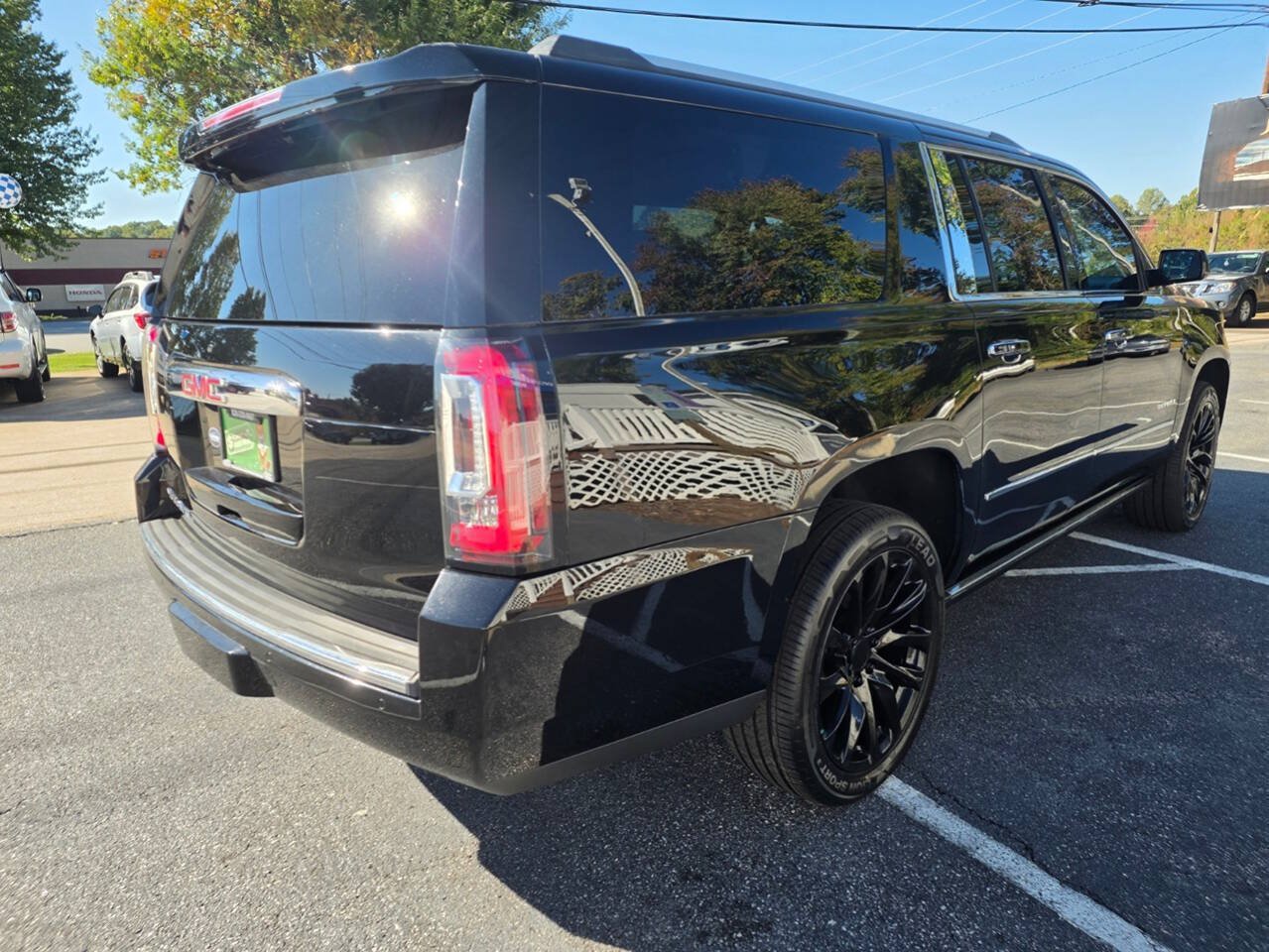 Used 2017 GMC Yukon XL Denali w/ Open Road Package RWD image 6