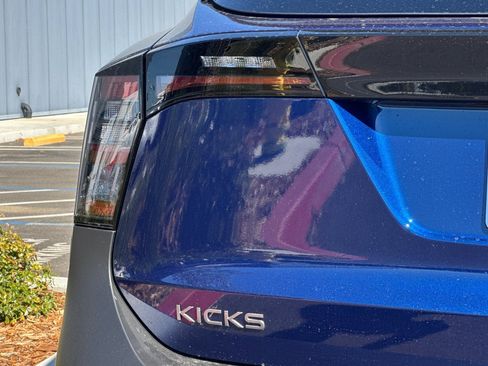 New 2026 Nissan Kicks SV image 32