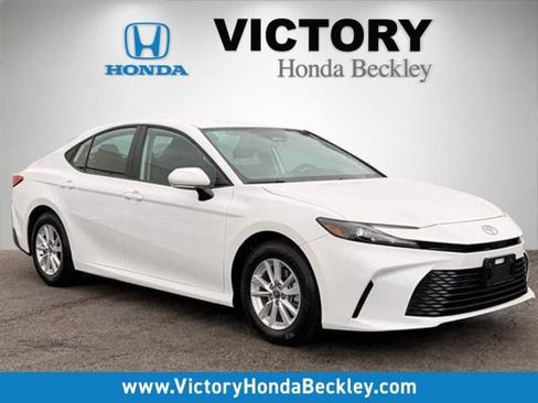 Used 2026 Toyota Camry LE FWD image 1