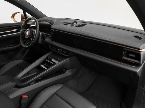 New 2025 Porsche Macan 4S Electric image 24