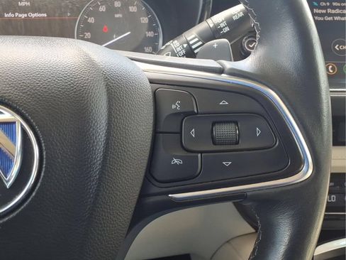 Used 2021 Buick Envision Essence FWD image 25