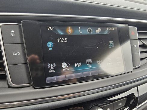 Used 2019 Buick Enclave Essence image 24