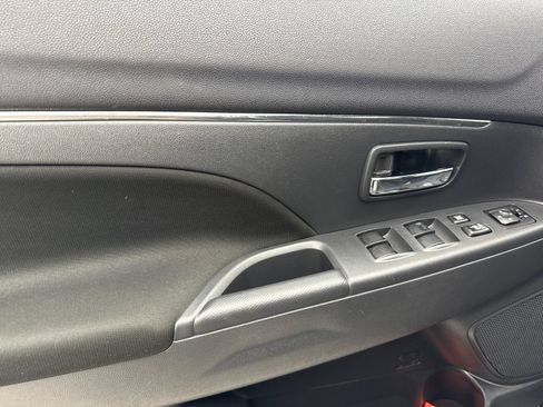 Used 2022 Mitsubishi Outlander Sport ES FWD image 35
