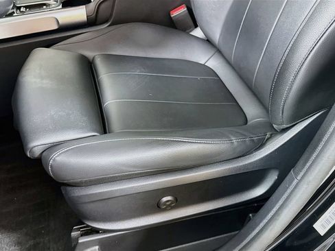 Used 2023 Mercedes-Benz GLB 250 image 23