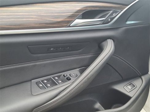 Used 2022 BMW 540i w/ Luxury Seating Package image 20