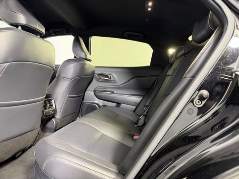 Used 2025 Toyota Crown XLE image 28