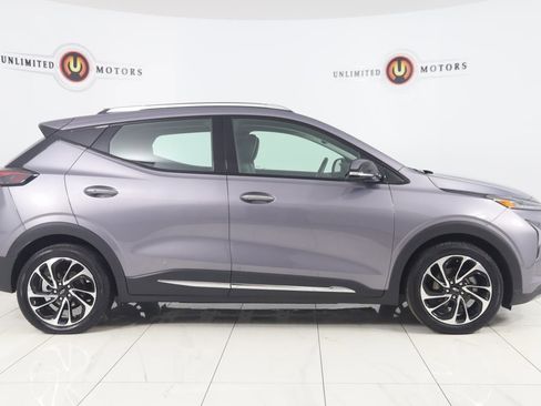 Used 2023 Chevrolet Bolt EUV Premier image 2