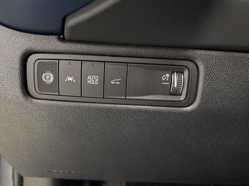 New 2026 Chevrolet Equinox EV LT w/ Convenience Package II AWD/4WD image 26