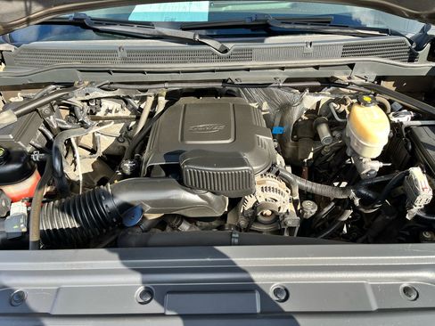 Used 2015 GMC Sierra 2500 SLT w/ Suspension Package, Off-Road image 27