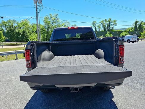 Used 2025 RAM 2500 Big Horn RWD image 33