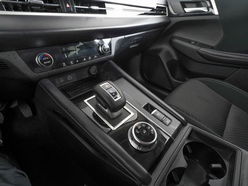 Used 2023 Mitsubishi Outlander ES image 21