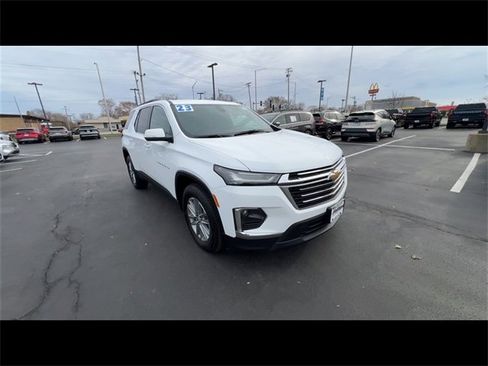 Certified 2023 Chevrolet Traverse LT image 2