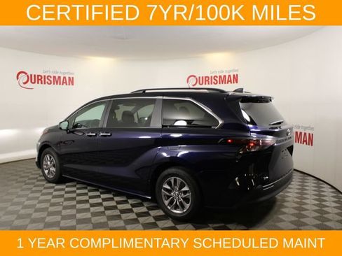 Used 2025 Toyota Sienna XLE FWD image 5