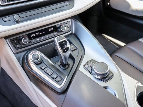 Used 2017 BMW i8 image 30