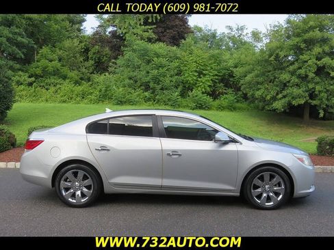 Used 2011 Buick LaCrosse CXS w/ Driver Confidence Package FWD image 4